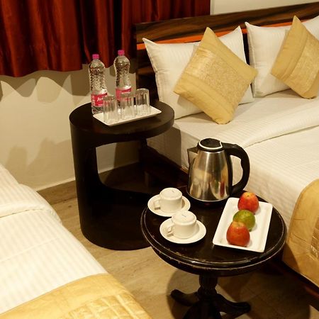 Hotel Green Plaza At Airport New Delhi Eksteriør bilde
